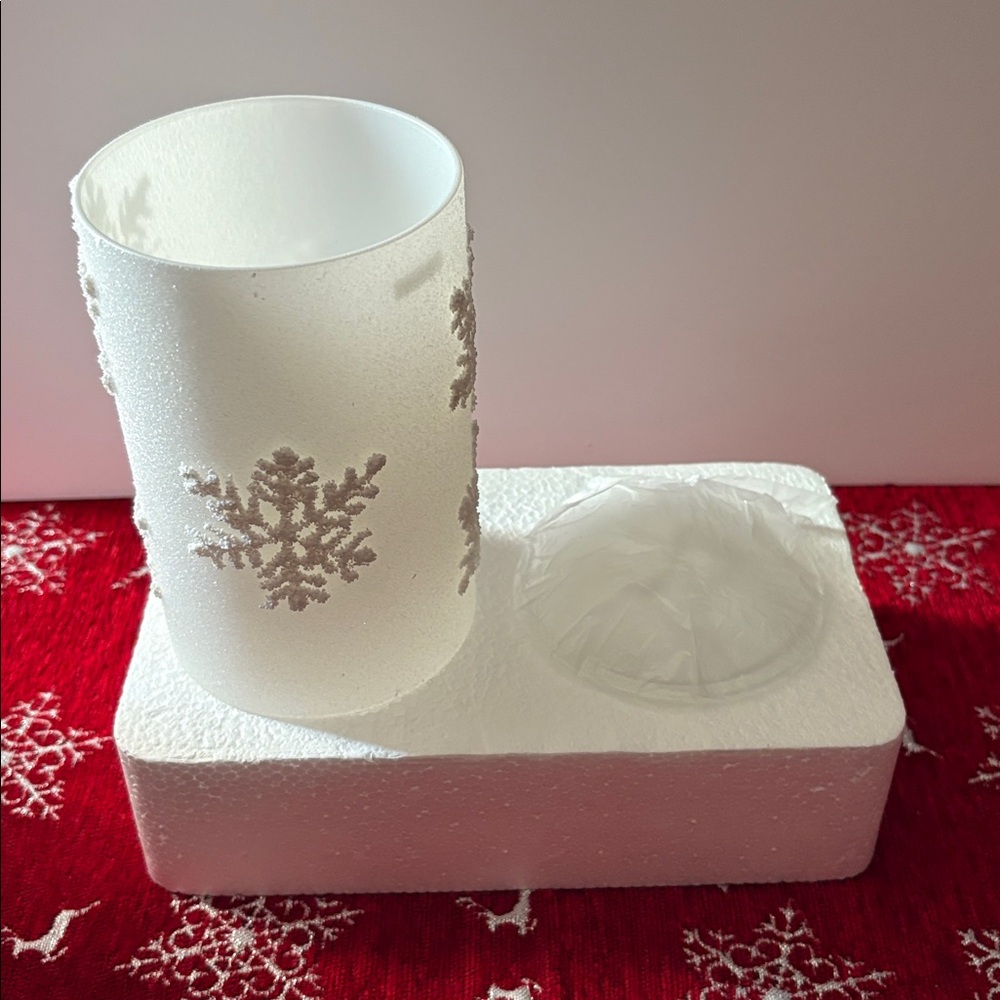 Pink Zebra Frosted Flurry Snowflake Light Warming Shade - Picture 2 of 4